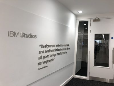 IA Connects Moderne Lichtsteuerung für das IBM South Bank Studio in London