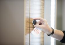 Flexible electronic locks for lockers